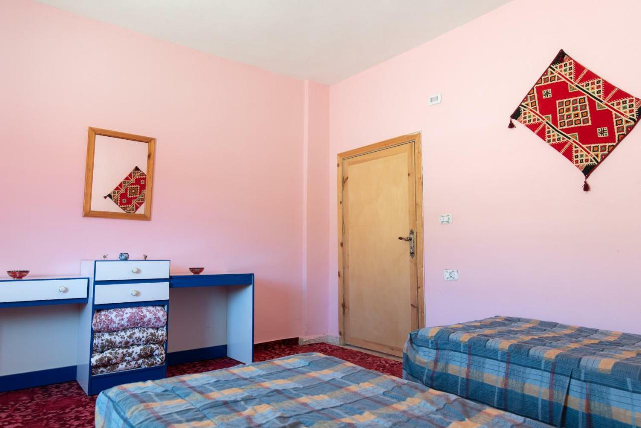 Bedouin Pink Ecohouse Bed & Breakfast Wadi Musa Exterior photo